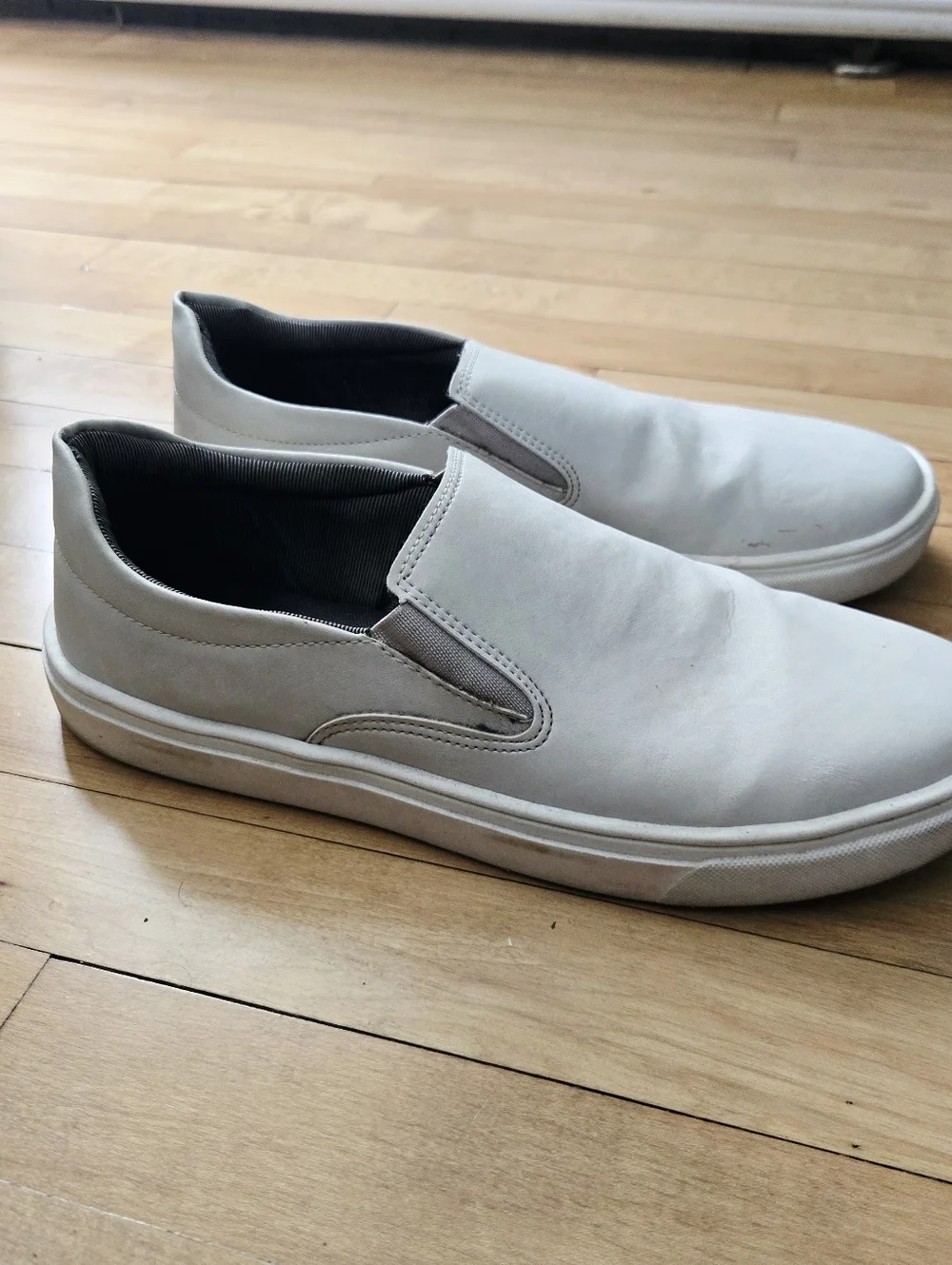 Mens White/Grey Slip-On Sneakers Loafers Boat Shoes, size US 9, EU 42